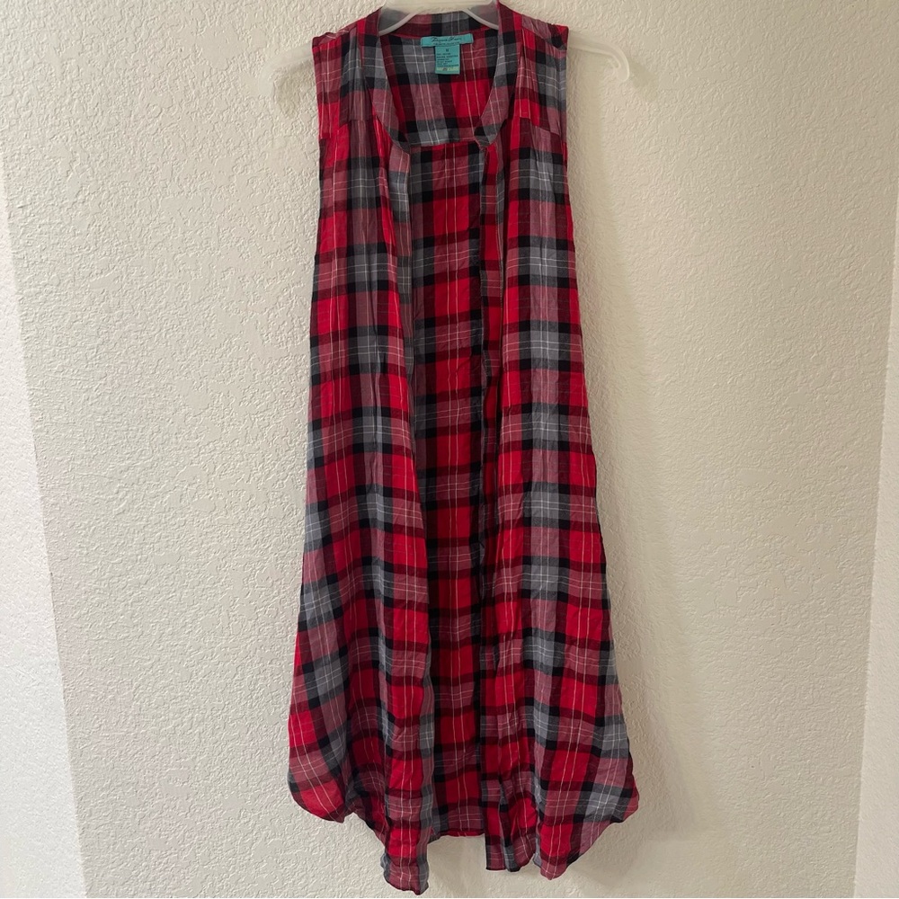 Red and Black High-Low cardigan